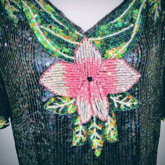 IRIDESCENT SQUINED FLORAL TOP - Picture 6 of 9